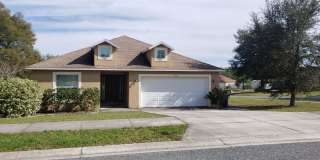 3/2 ~ Lake View Estates ~ Corner Lot! Gallery 1
