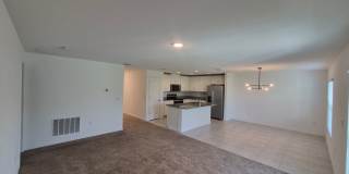 ***FREE RENT*** Beautiful 3 Bedroom/2 Bathroom Home in Haines City Gallery 4