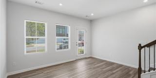 1422 Creekside Circle Gallery 6