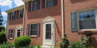 Two Bedroom Townhouse Style Condo Gallery 1