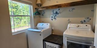 Beautiful 4-Bedroom Home with Spacious Loft, Fenced Yard & More! Gallery 7