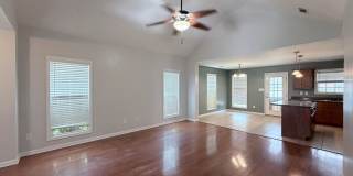 You've Found It! Split floor plan, fenced yard, extra storage Gallery 11