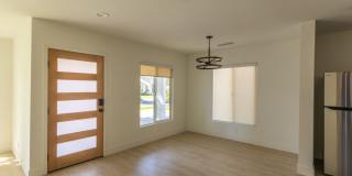 17601 Hamlin Street Gallery 8