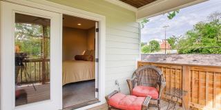 Beautiful Sylvan Park Home with Screened Porch & Outdoor Stone Fireplace Gallery 25