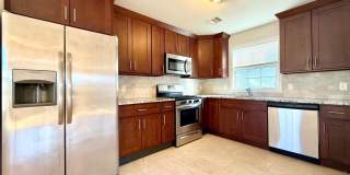 623-625 Magnolia Avenue 2 Gallery 1