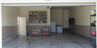 Great 3 Bed / 3 Bath with Garage! Open Floor Plan with Upgrades! Gallery 17