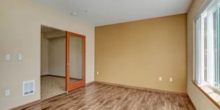 Ondine at Juanita Bay Gallery 14