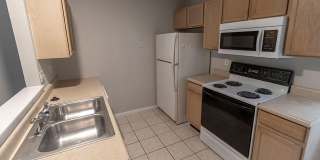 3 Bedroom Duplex! Gallery 3
