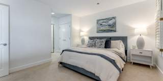 Elegant Riverfront Condo with Panoramic Views & Modern Comforts in Vancouver, WA Gallery 13