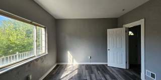 2 bed 1 bath house for rent in Carrick ! Gallery 1