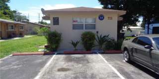 711 SW 9th Street Gallery 1