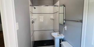Spacious 4-Bedroom Single Family House in Baltimore Gallery 18