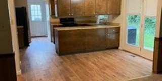 1293 Manor Dr Gallery 9