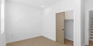 4021 BROWN Street Gallery 6