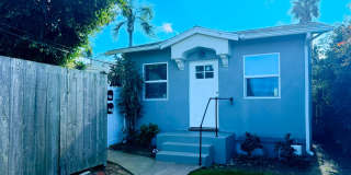 Welcome to Your Charming Ocean Beach 1-Bedroom – Private Yard Parking Welcome to Your Charming Ocean Beach 1-Bedroom – Private Yard Parking Gallery 1