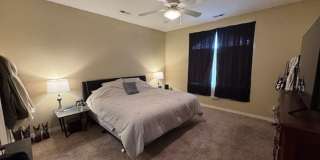 Bright & Spacious 2-Bed Townhome in great neighborhood with attached 2-car Garage! Gallery 7