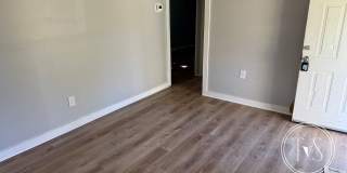 Cozy 2-bed/1-bath home in Carver Heights Gallery 11