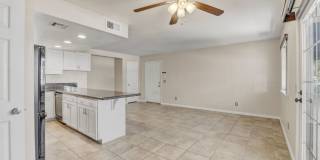 Upgraded 2 bedroom 2 bath upstairs condo Gallery 25