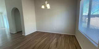 4 bed 2 bath home in Huning Ranch. Gallery 8