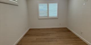 648 N Serrano Ave Gallery 26