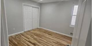 437 Elm St Gallery 9