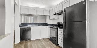 Tennis Towers Apartments Gallery 18