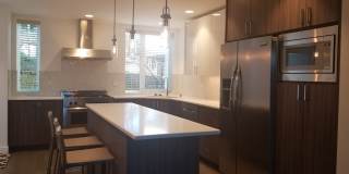 Spacious and modern townhome in Downtown Bellevue Gallery 5