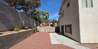 Gorgeous 3Bed/2.5Bath, 2-Story home located in Summerlin Gallery 32