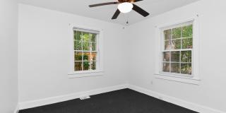 Charming 2BR Home Near Uptown Charlotte Gallery 11