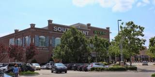 3 Bedroom, 2 Bath End Unit with Fresh Carpet and Paint in Auburn Square! Gallery 37