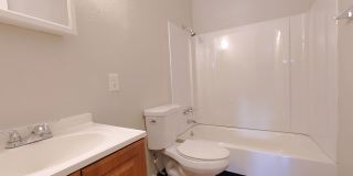 Home @ Valencia Gallery 15