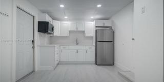 595 NW 139th Ter Gallery 1