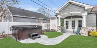 502 Brighton Avenue Gallery 70