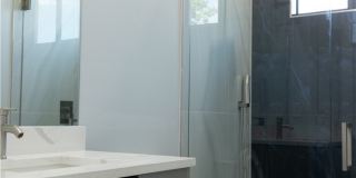 2404/2406 Crawford Avenue N Gallery 10