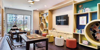 Dey & Bergen Gallery 27