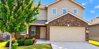 Spacious Two-Story in Copper Canyon – Walk to the Pool! Gallery 1