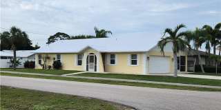 ANNUAL RENTAL - 3 BED / 2 BATH SINGLE FAMILY HOME IN NAPLES PARK Gallery 1
