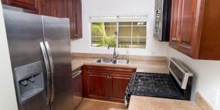 Warner Center 2 Bedroom + Loft Condo for Rent in Woodland Hills! Warner Center 2 Bedroom + Loft Condo for Rent in Woodland Hills! Gallery 1