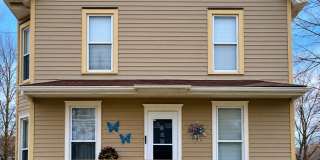 512 1/2 W Cottonwood St Gallery 1