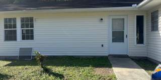 Newly updated pet friendly 3 bedroom duplex. Gallery 1