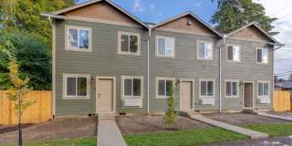 1990 Yew Street Southeast Gallery 1
