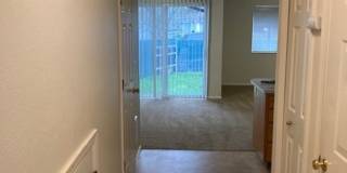 (SAM 4) 2793 S Cloverleaf Loop - 3 bdrm / 1.5 Bath Duplex Gallery 9
