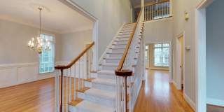 Stunning Brick Home in Cotswold in Quiet cul-de-sac Gallery 7