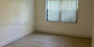 8290 Lake Dr Gallery 15