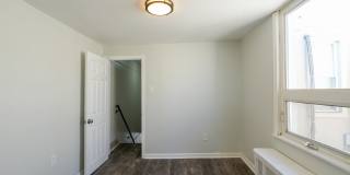 Charming Pennsport Rowhome with Private Backyard Oasis Gallery 17