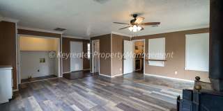 Wonderful 3BD/2BD Home minutes away from Quail Springs Mall & Chisholm Creek. Gallery 6