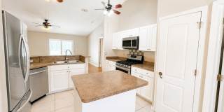 Incredible Pool Home on 1 Acre Fenced Lot w/2 Car Detached Garage! Incredible Pool Home on 1 Acre Fenced Lot w/2 Car Detached Garage! Gallery 8