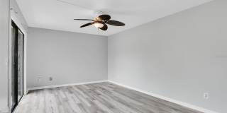 15217 W POND WOODS Drive Gallery 22