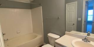 Very nice 2bed/2bath condo on 3rd floor in gated Equestrian Parc  in New Tampa! Gallery 12