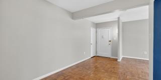 Professionally Managed, 2 Bedroom Corner Unit // Glover Park // Parking Included Gallery 3